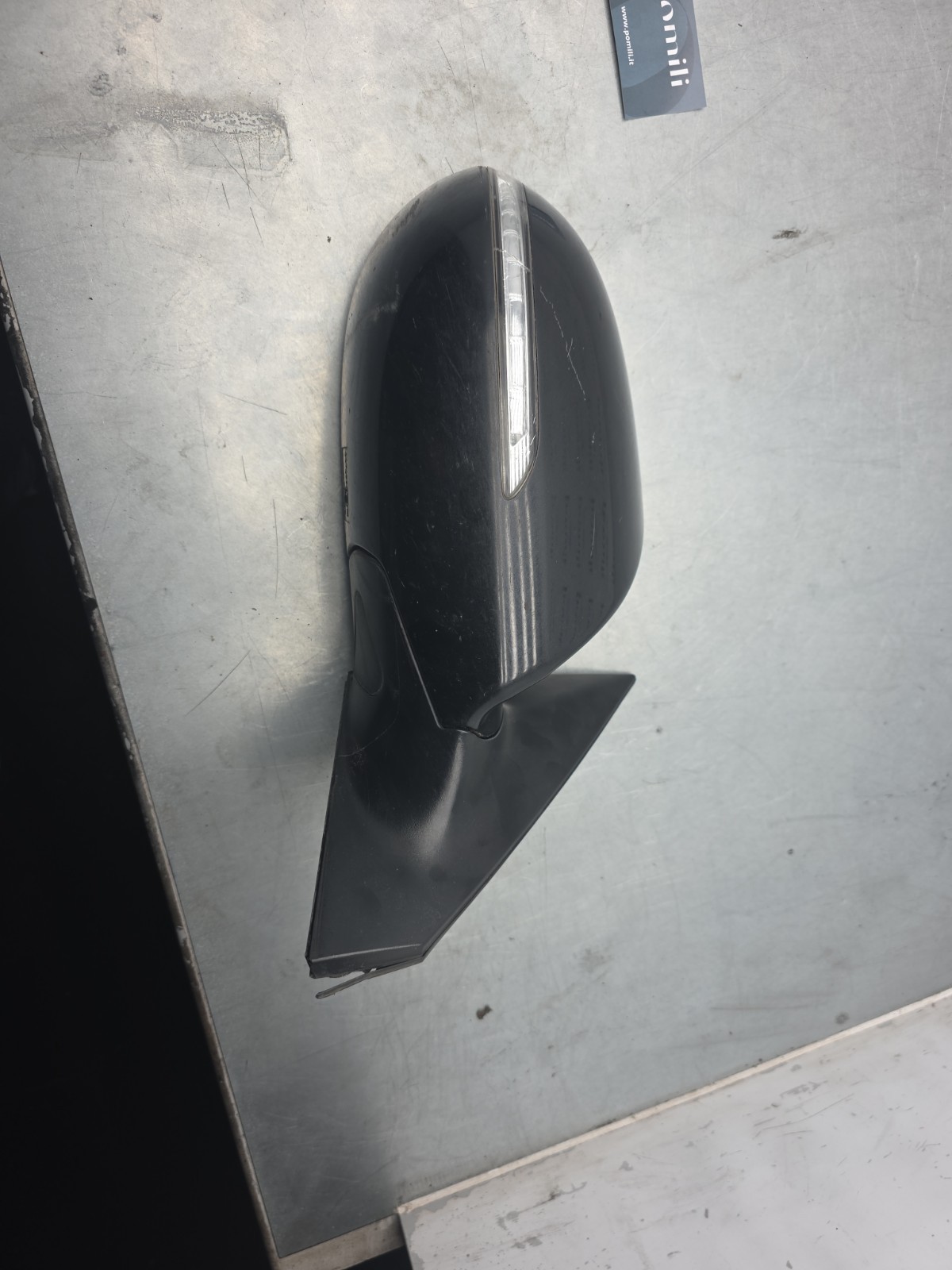 Pomili Cristalli Kia Sportage specchietto retrovisore destro 2010-2016 usato danneggiato