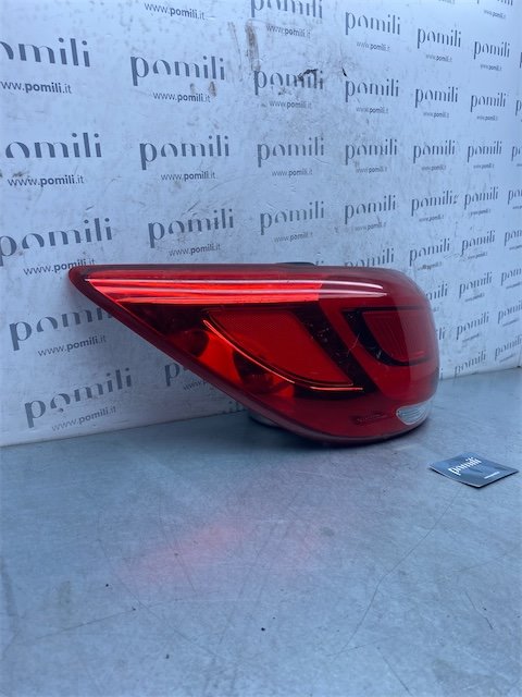 Pomili Fanaleria Kia Sportage 3a serie fanale posteriore esterno sinistro