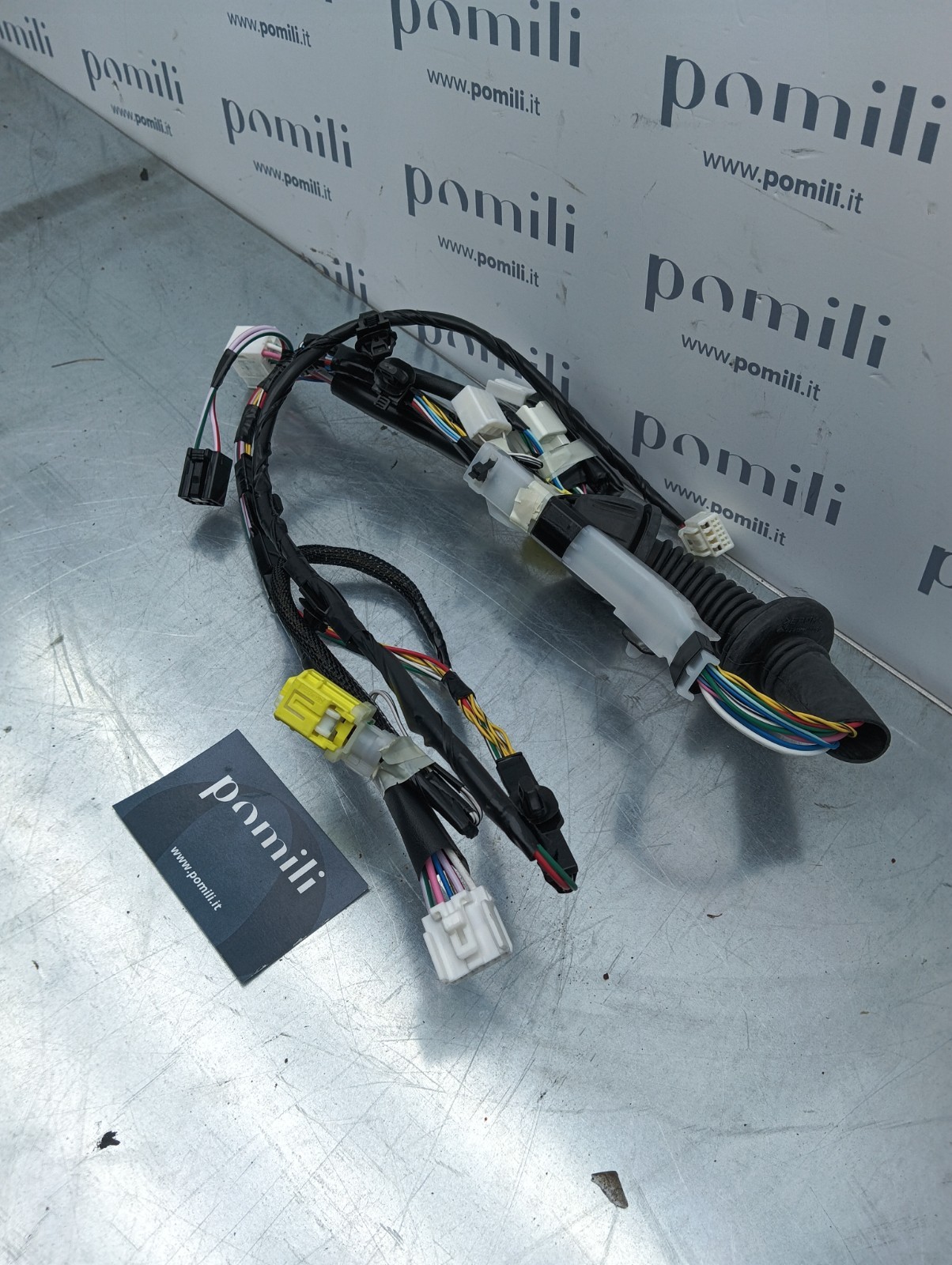 Pomili Motorini avviamento, alternatori, ECU e cavi Toyota Yaris cablaggio porta anteriore destra