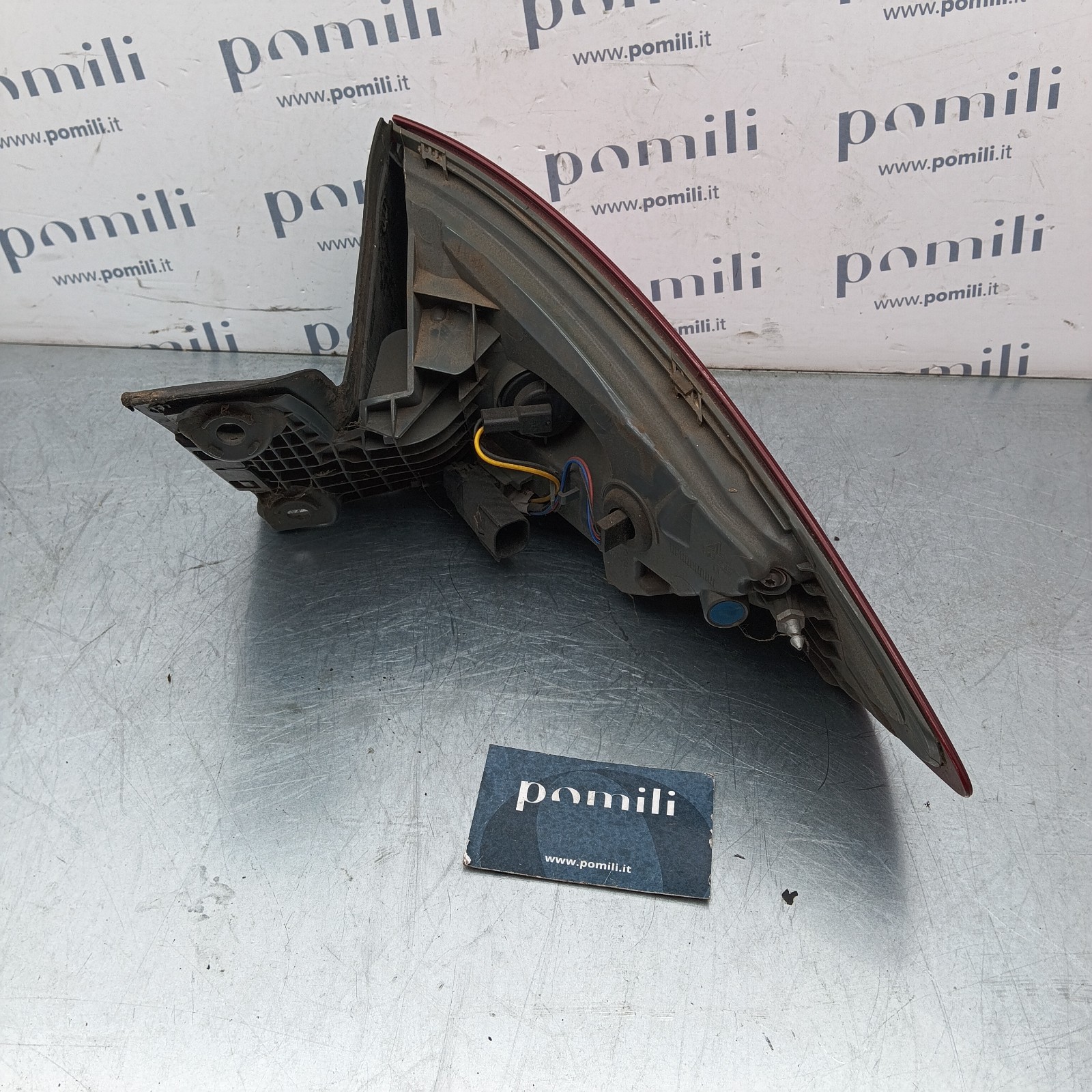 Pomili Fanaleria Fanale posteriore sinistro Ford Mondeo Turnier (2014-24) 21050103 usato
