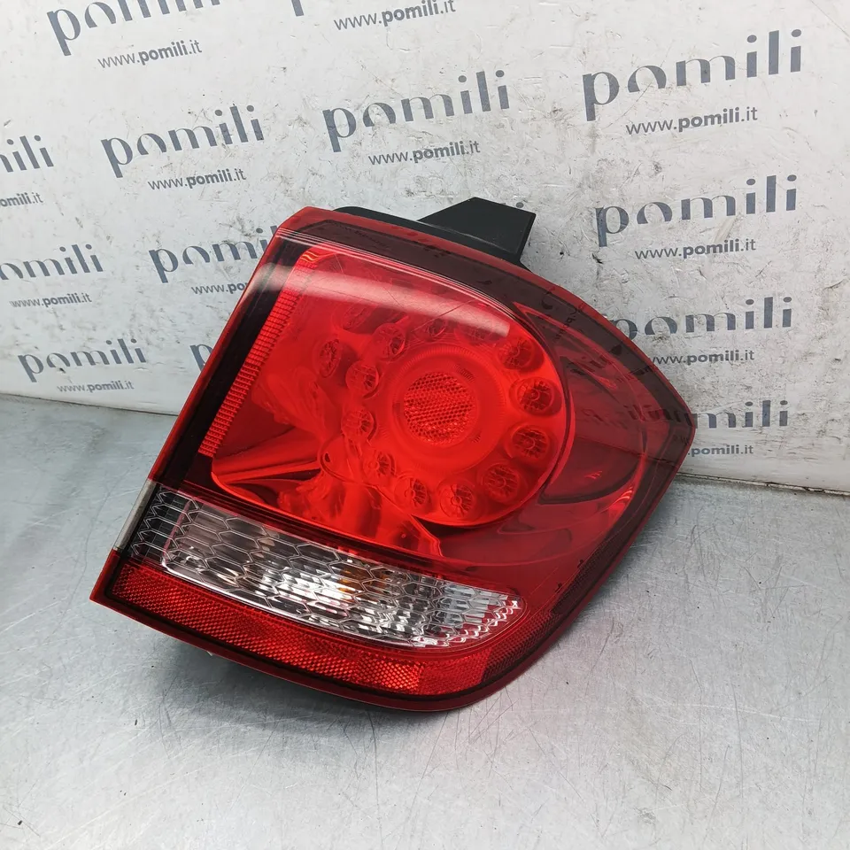 Pomili Fanaleria Fiat Freemont fanale posteriore destro usato 68078480AD
