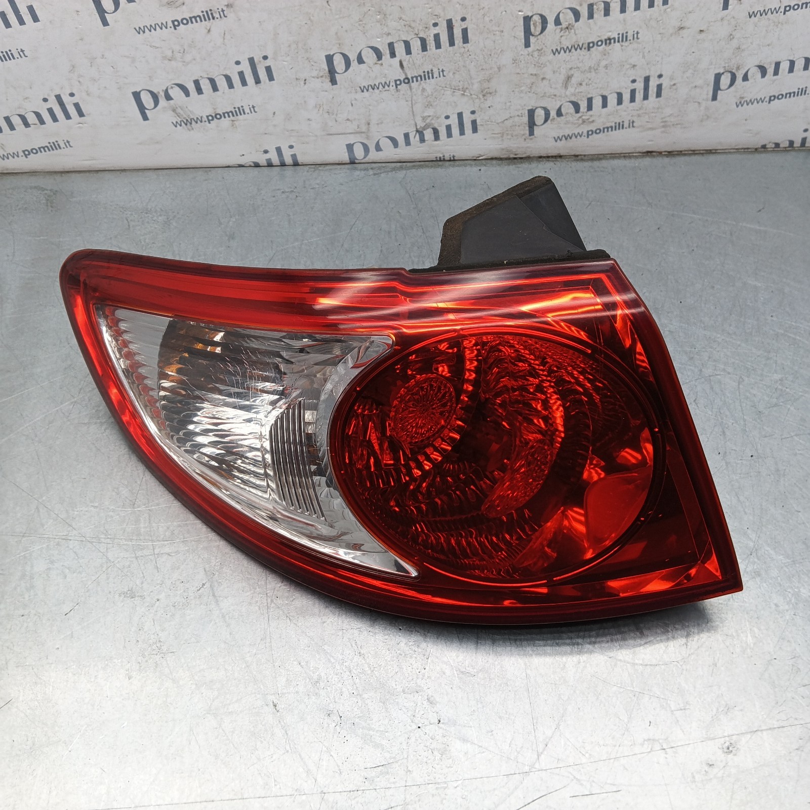 Pomili Fanaleria 92401-2B0 fanale posteriore sinistro