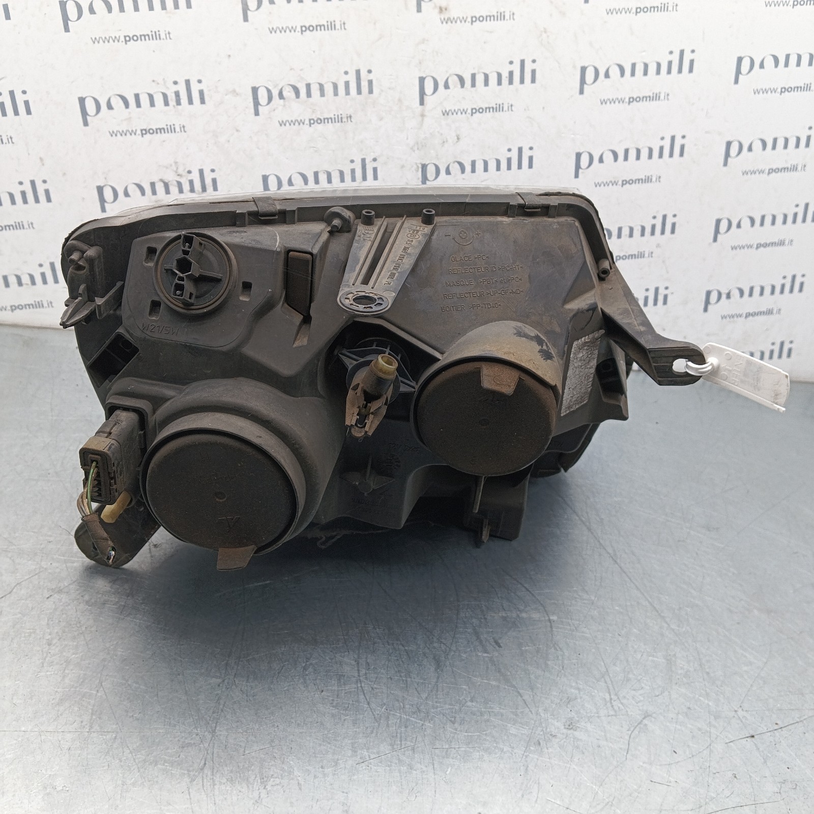 Pomili Fanaleria Dacia Duster II faro sinistro 260609367R usato