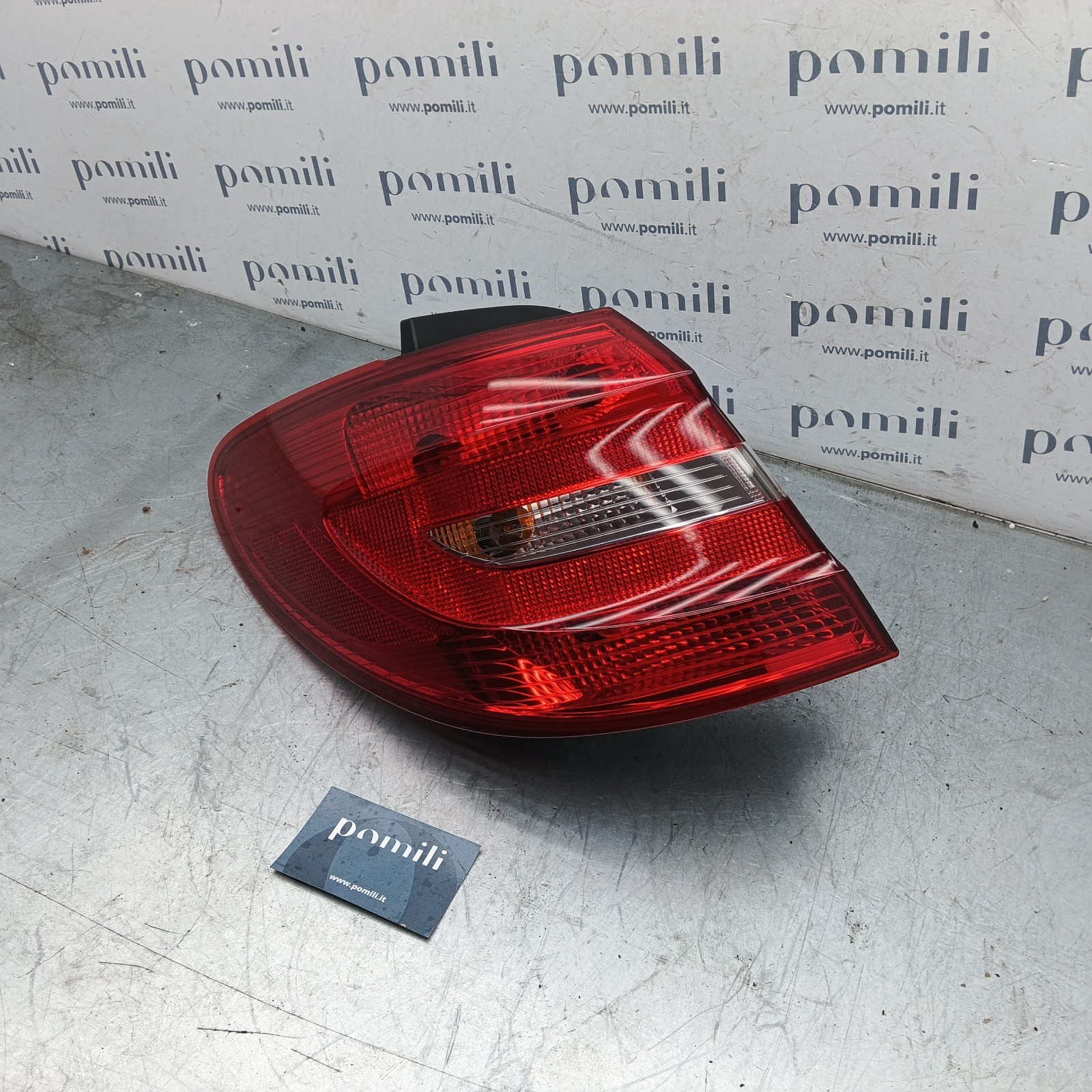 Pomili Fanaleria Mercedes-Benz Classe B fanale posteriore sinistro usato