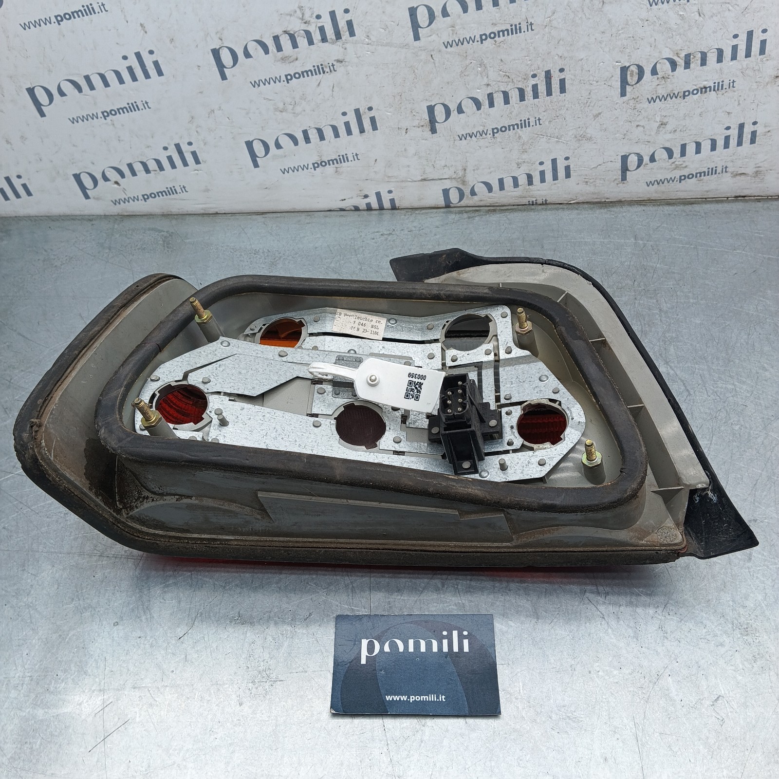 Pomili Fanaleria BMW Serie 3 E36 fanale posteriore sinistro usato