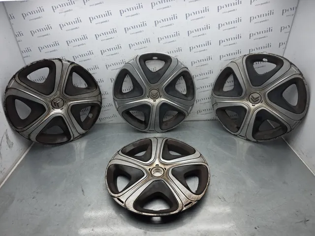 Pomili Altro auto Set 4 borchie coprimozzo Citroën R16 usate
