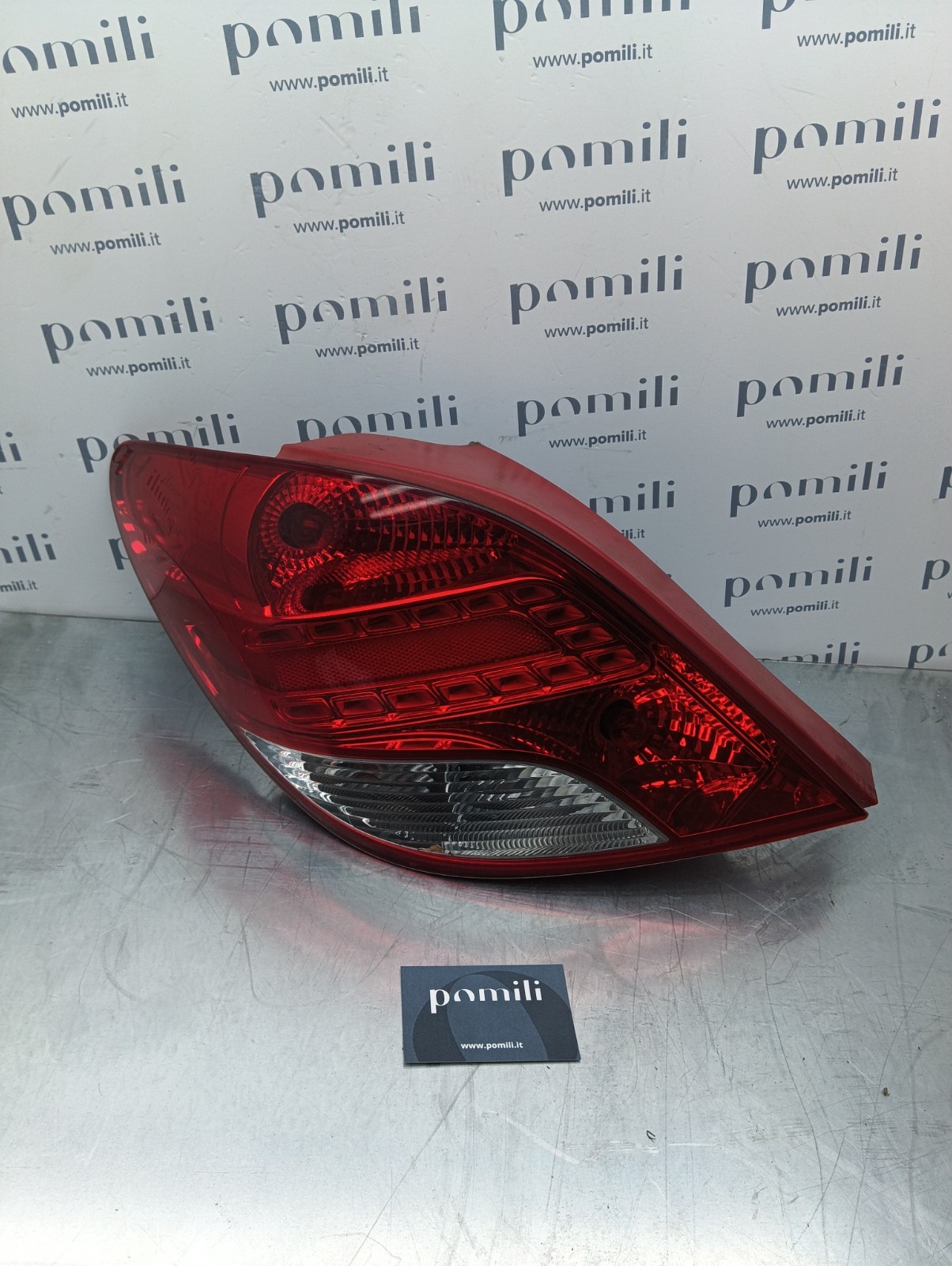 Pomili Fanaleria VP9PFX-13405-A fanale posteriore sinistro usato