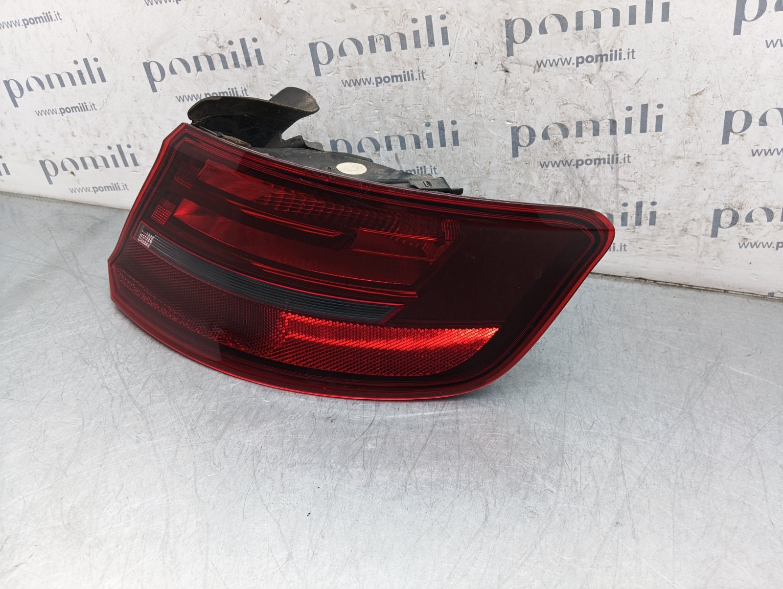 Pomili Fanaleria fanale posteriore destro Audi A3 8V4945096