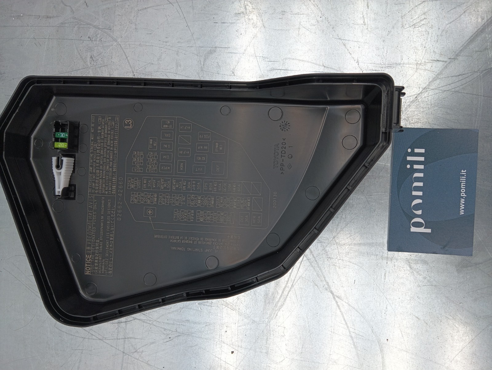 Pomili Motorini avviamento, alternatori, ECU e cavi 82662-42660 coperchio fusibili Toyota RAV4 2019-24 nuovo