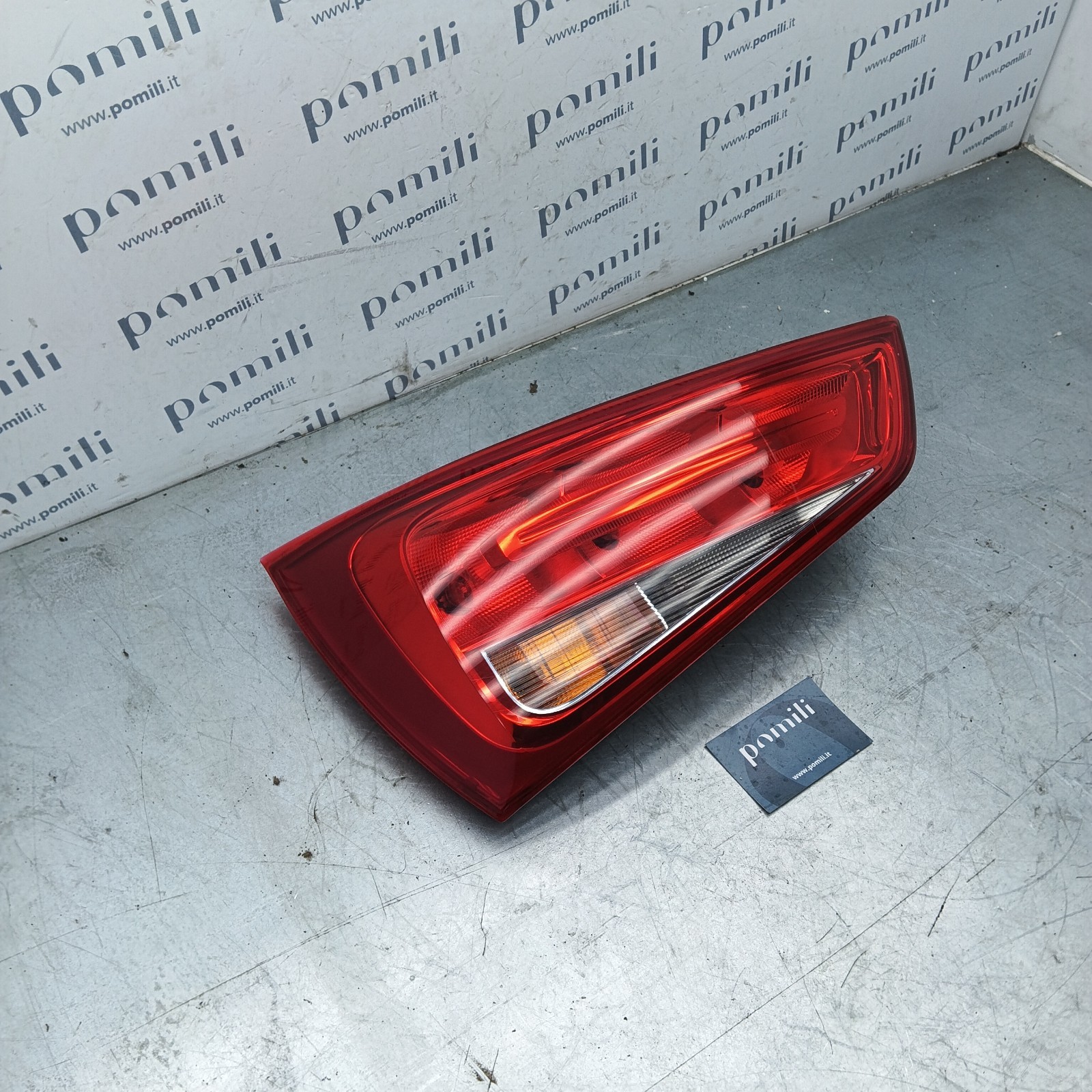 Pomili Fanaleria Fanale posteriore destro Audi A1 8X0945094D usato