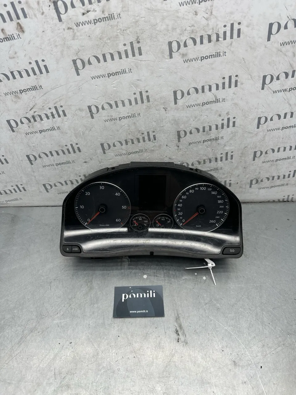 Pomili Rivestimenti interni e parti interne Quadro strumenti Golf 5 1K0920874B usato