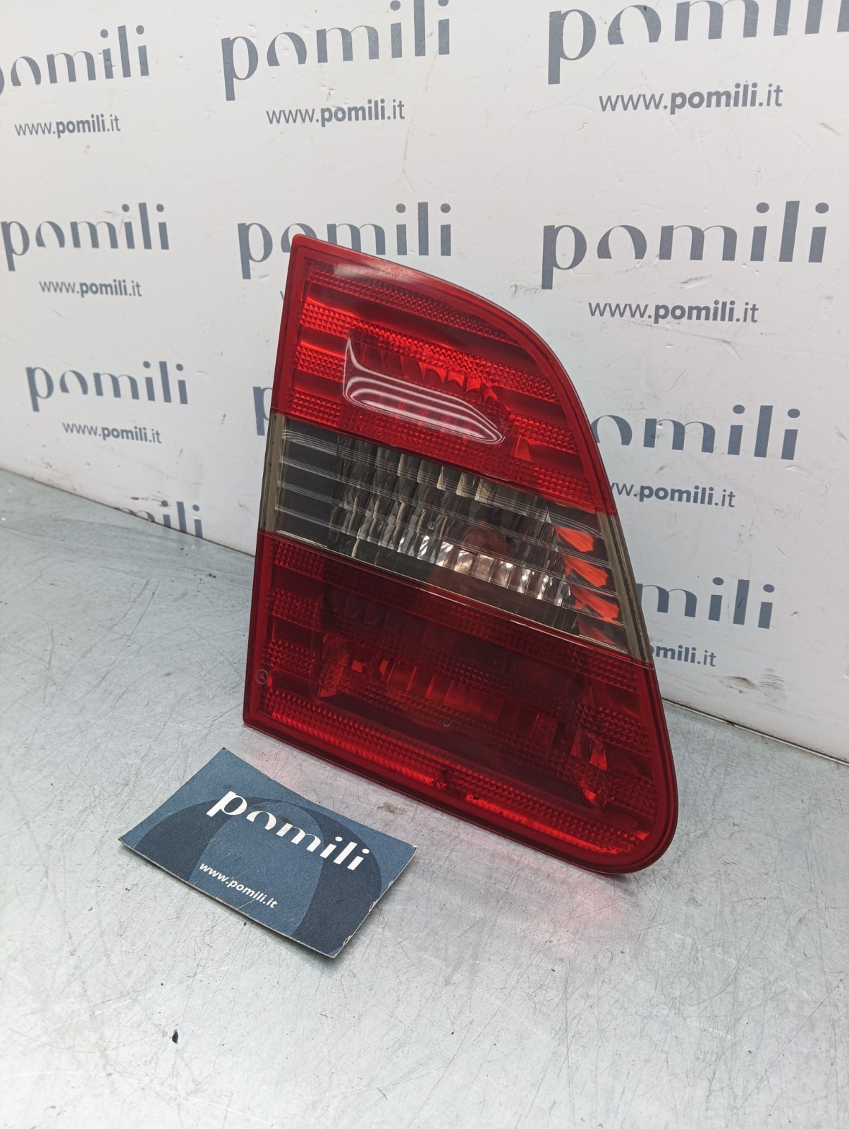 Pomili Fanaleria Fanale posteriore sinistro portellone Mercedes-Benz B180 A1698200577 usato