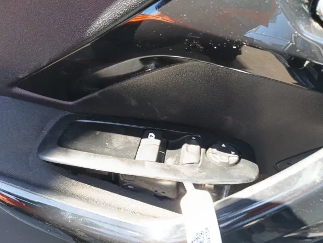 Pomili Rivestimenti interni e parti interne Peugeot 208 alzacristallo elettrico anteriore sinistro