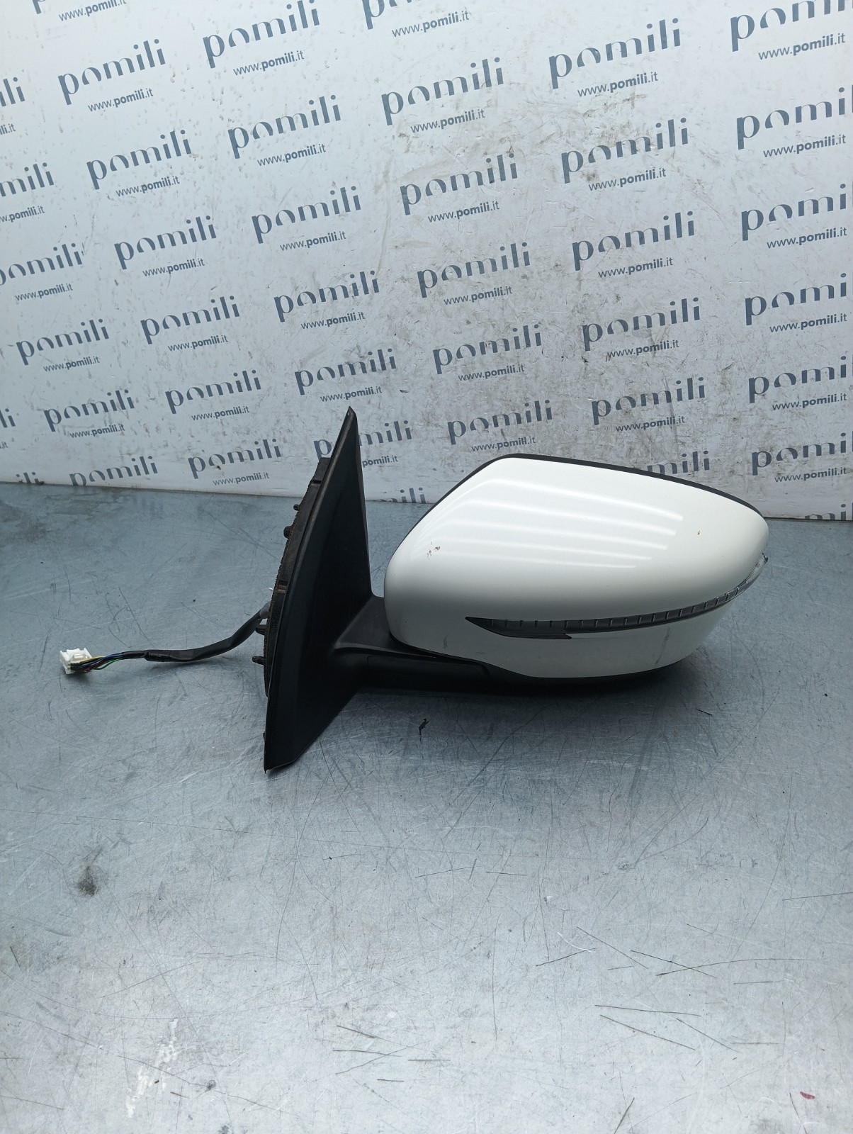 Pomili Cristalli Nissan Qashqai J11 specchietto retrovisore sinistro 9 PIN 20805001 usato