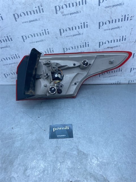 Pomili Fanaleria Ford Focus CEW fanale posteriore sinistro esterno
