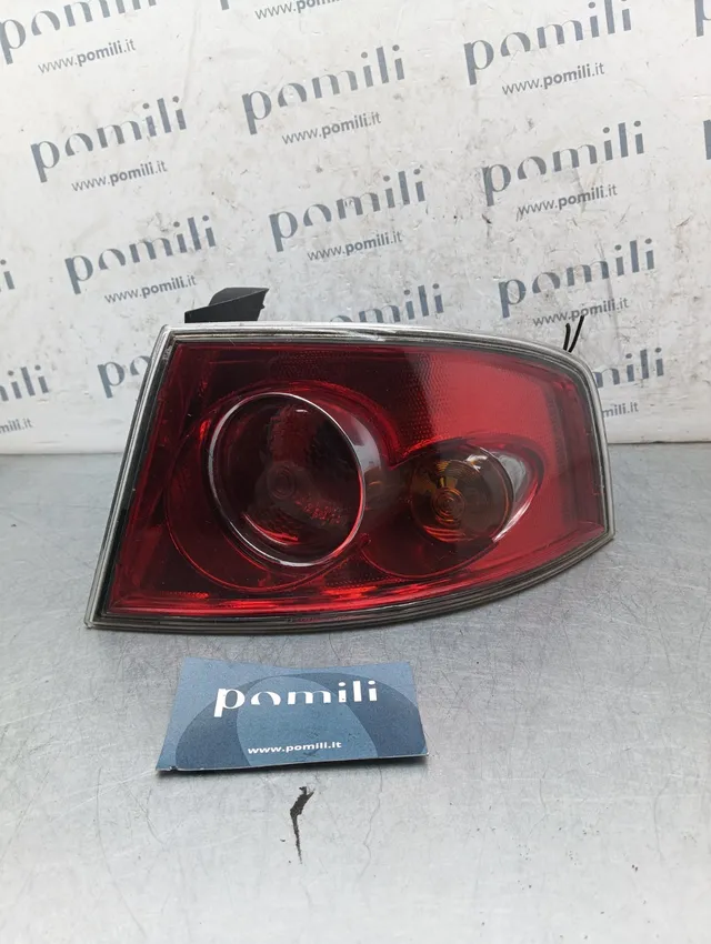 Pomili Fanaleria Seat Ibiza Fanale posteriore destro 6L6945112C usato