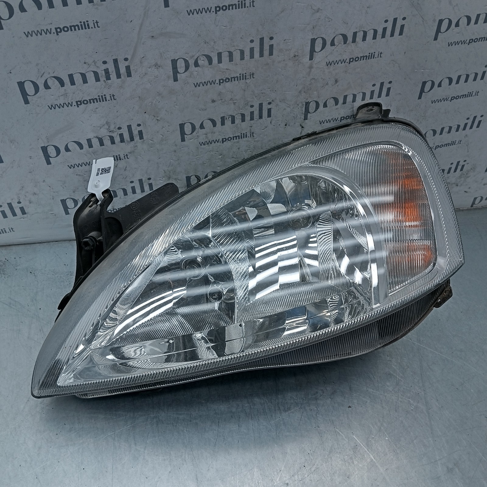 Pomili Fanaleria Faro anteriore sinistro Opel Corsa C 09114329 usato