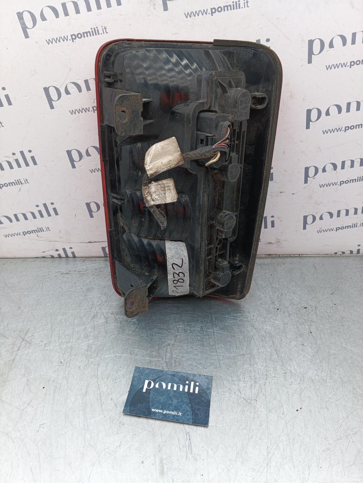 Pomili Fanaleria Fanale posteriore destro Volkswagen Caddy III 2K0945112A usato