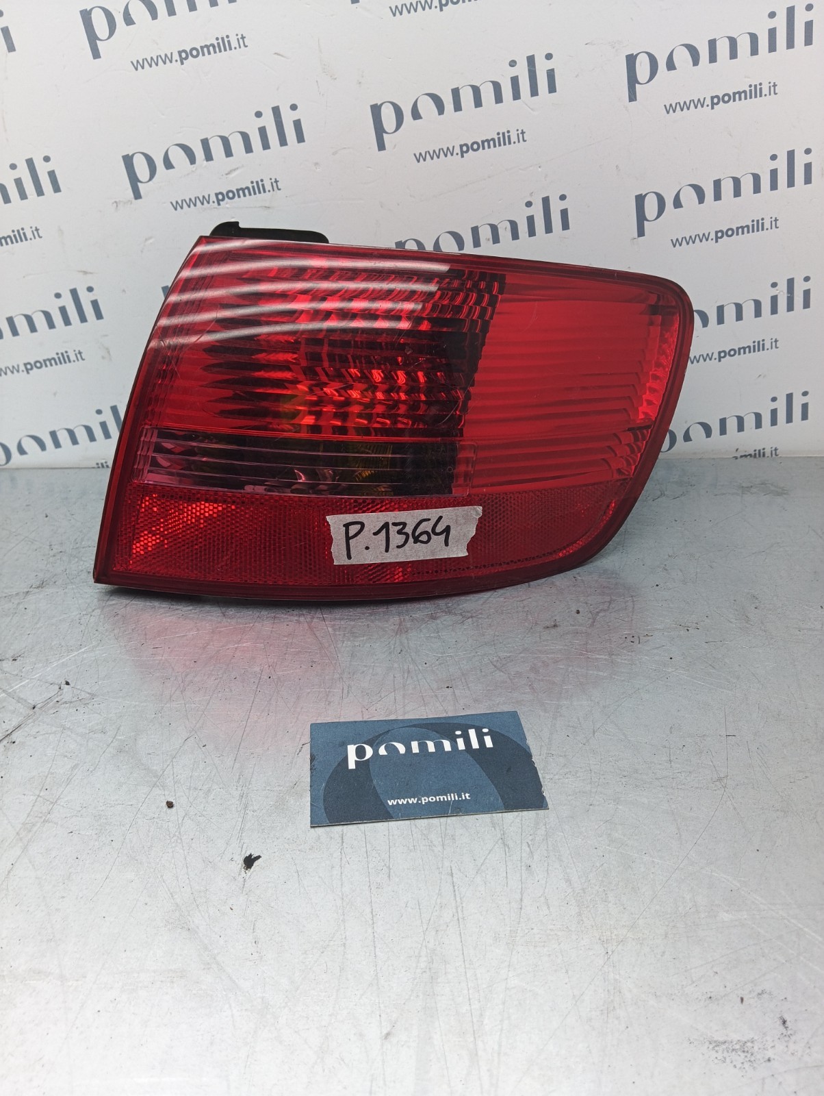 Pomili Fanaleria Audi A6 fanale posteriore destro usato OEM 89036920