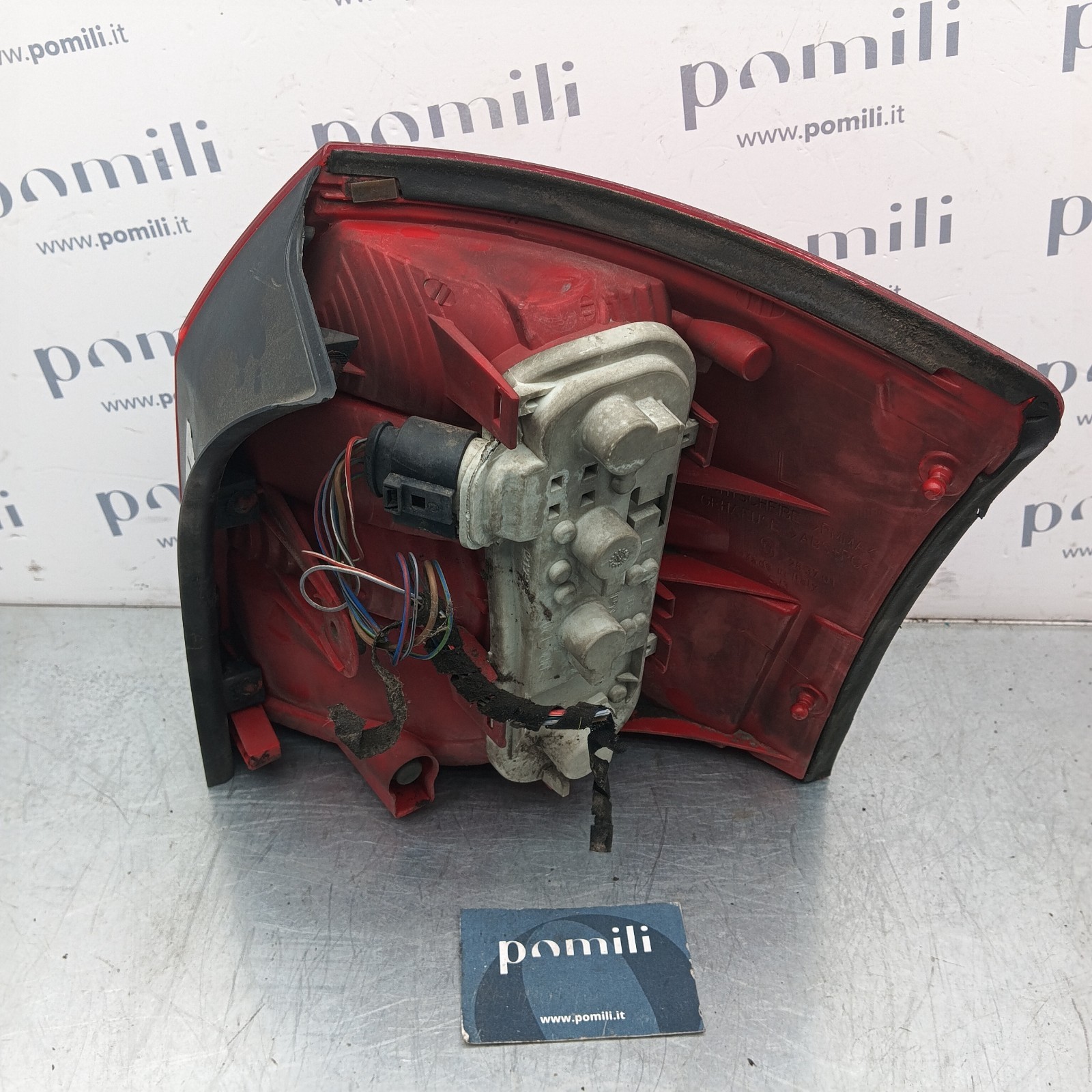 Pomili Fanaleria Audi A4 fanale posteriore sinistro AF2IP2RST-01 usato