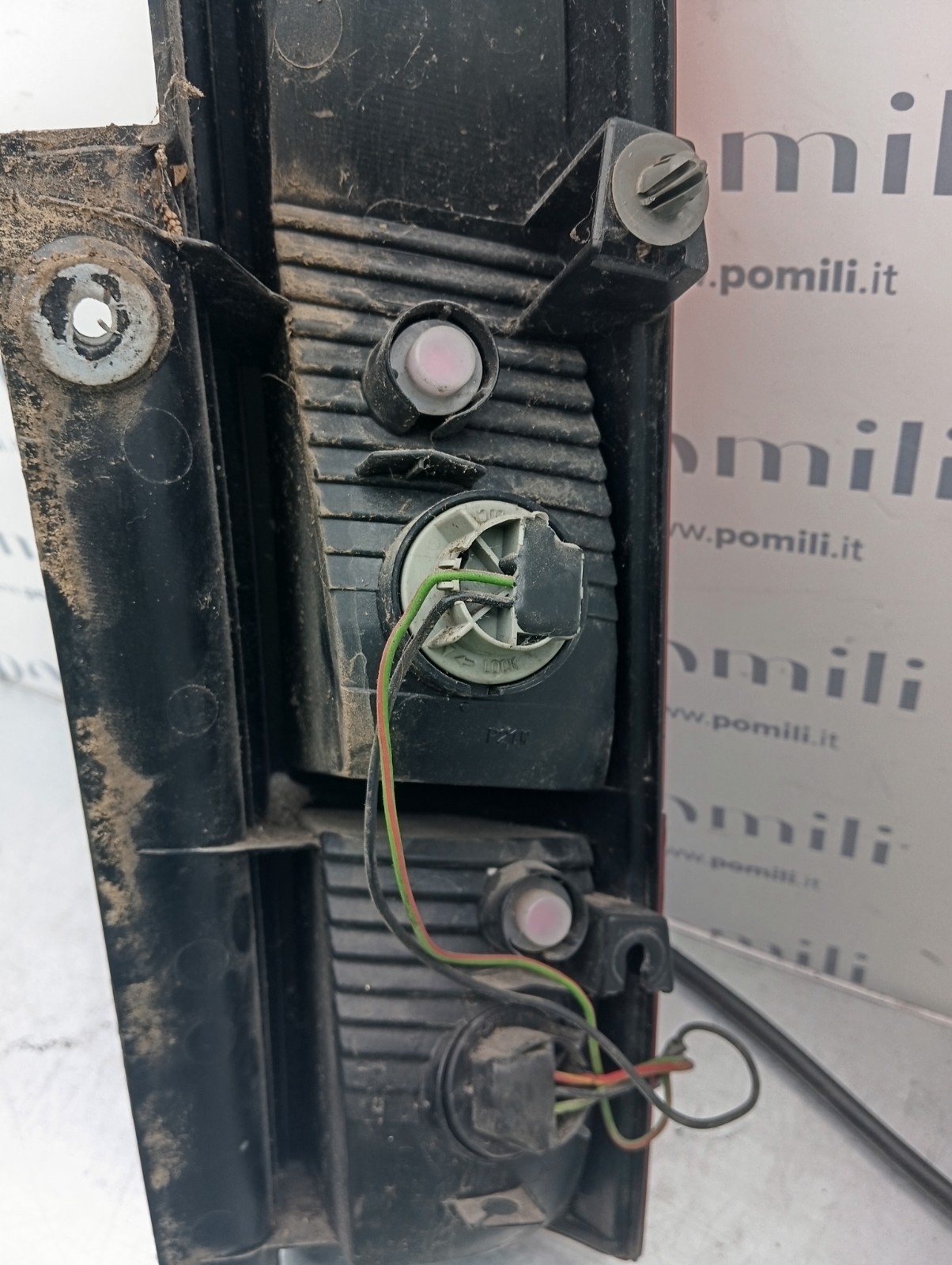 Pomili Fanaleria Suzuki Ignis 35660-86G00 fanale posteriore sinistro usato