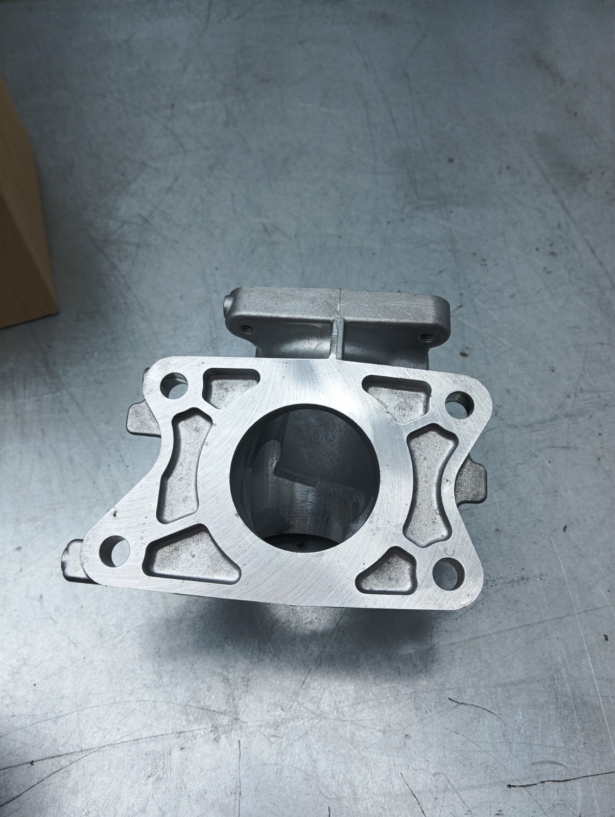 Pomili Motore e cambio con supporti Kit Intercooler Toyota Yaris II 04004-43133