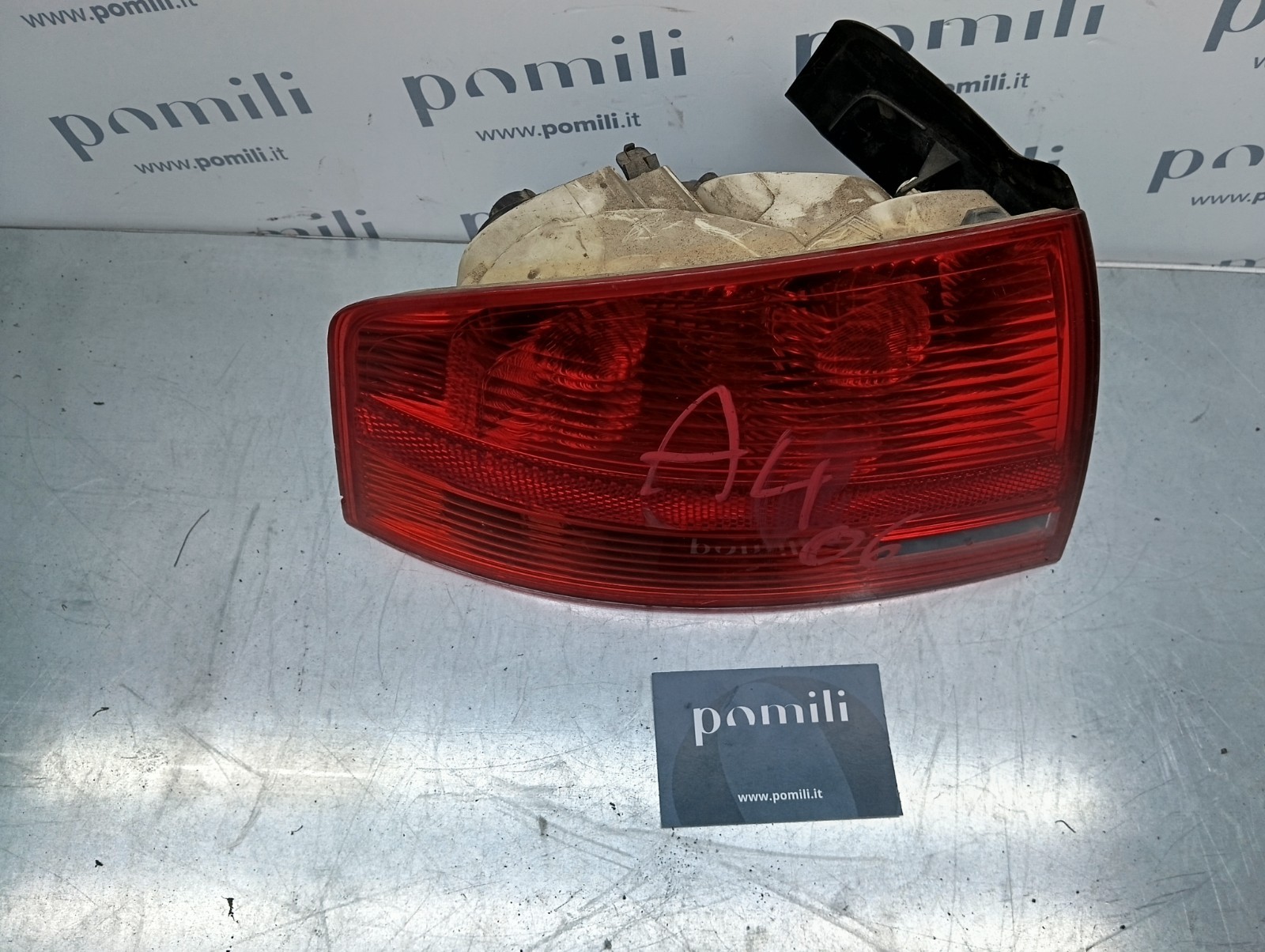 Pomili Fanaleria Fanale posteriore sinistro Audi A4 (2005-2008) 8E5945095 usato