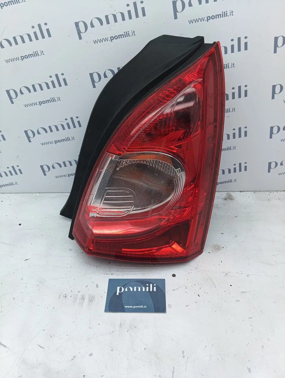 Pomili Fanaleria 18109601 fanale posteriore sinistro Renault Twingo II usato