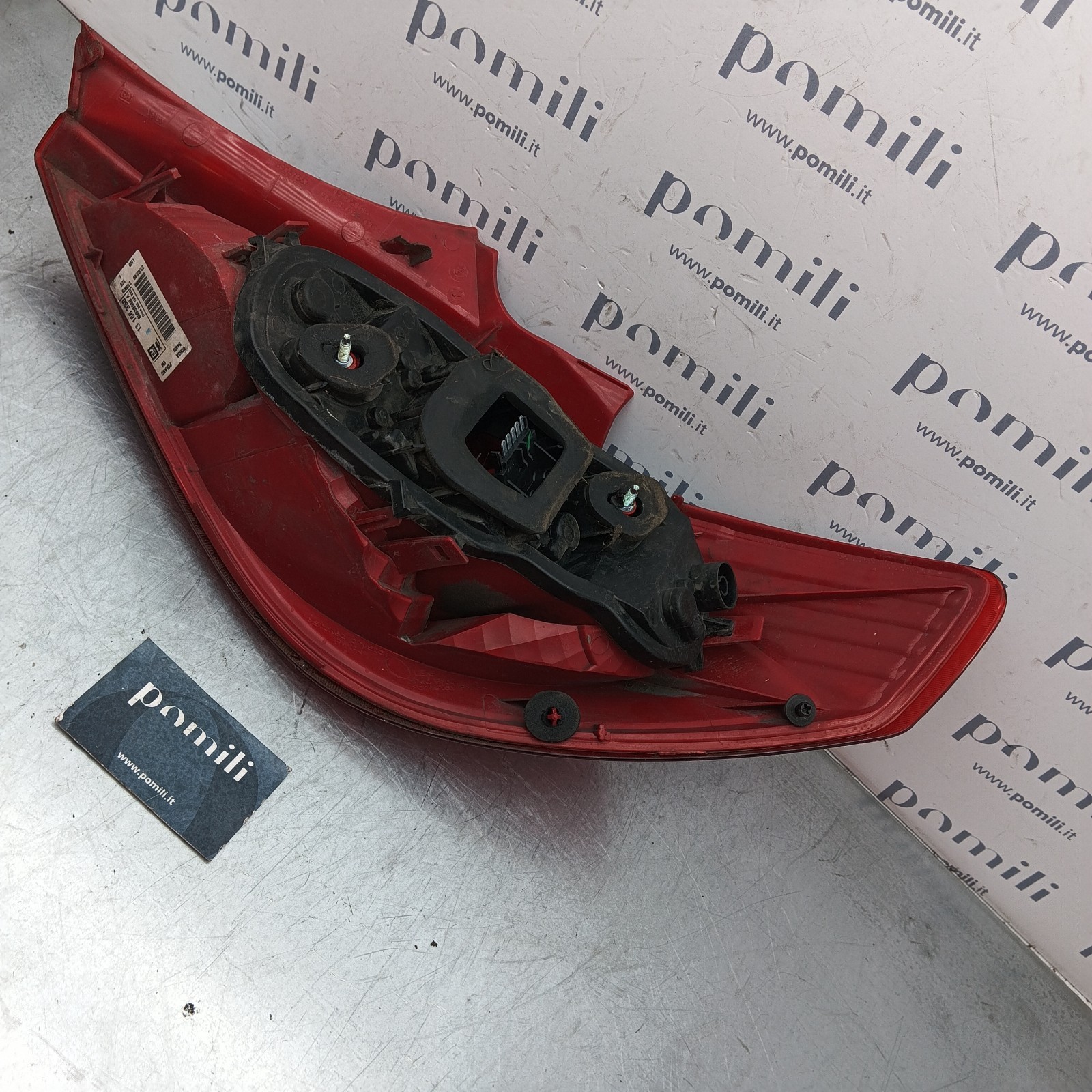 Pomili Fanaleria fanale posteriore sinistro Opel Corsa D 3 porte 13186350 usato
