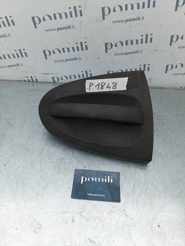 Pomili Lamierati esterni Maniglia esterna anteriore destra Smart Fortwo 451 A4517200275 usata