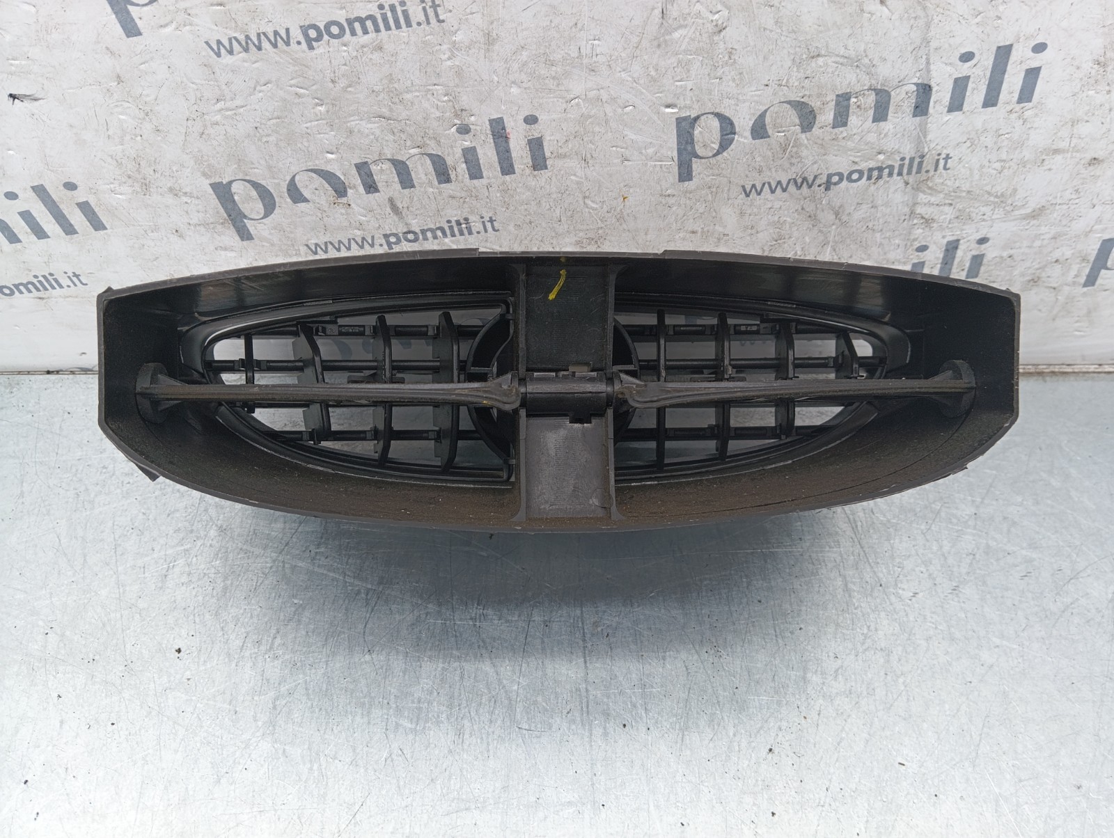 Pomili Climatizzazione Bocchette aria centrale abitacolo Renault Clio III 7701208584 usata