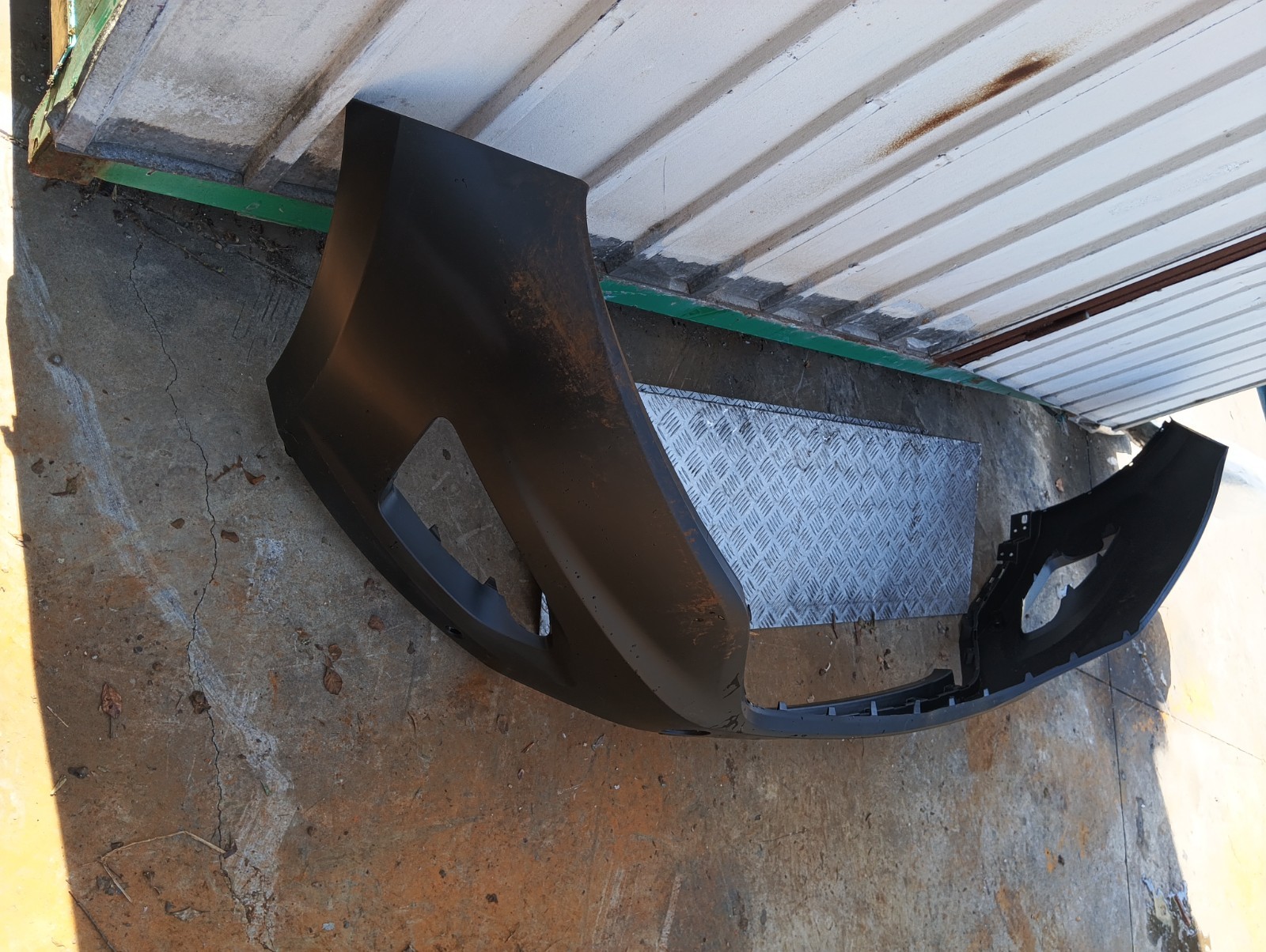 Pomili Paraurti anteriore Ford Edge II GT4B-17F003 usato