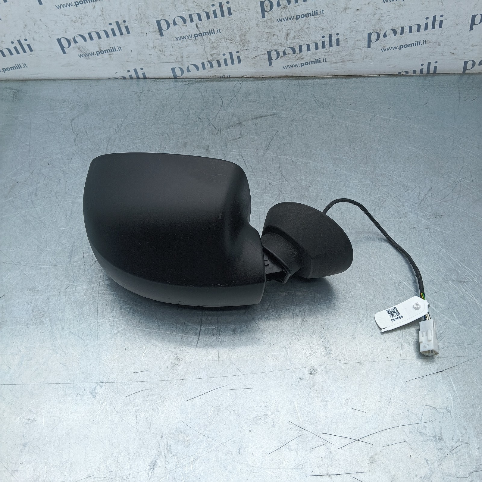Pomili Cristalli Dacia Sandero I specchietto retrovisore destro 7 pin usato