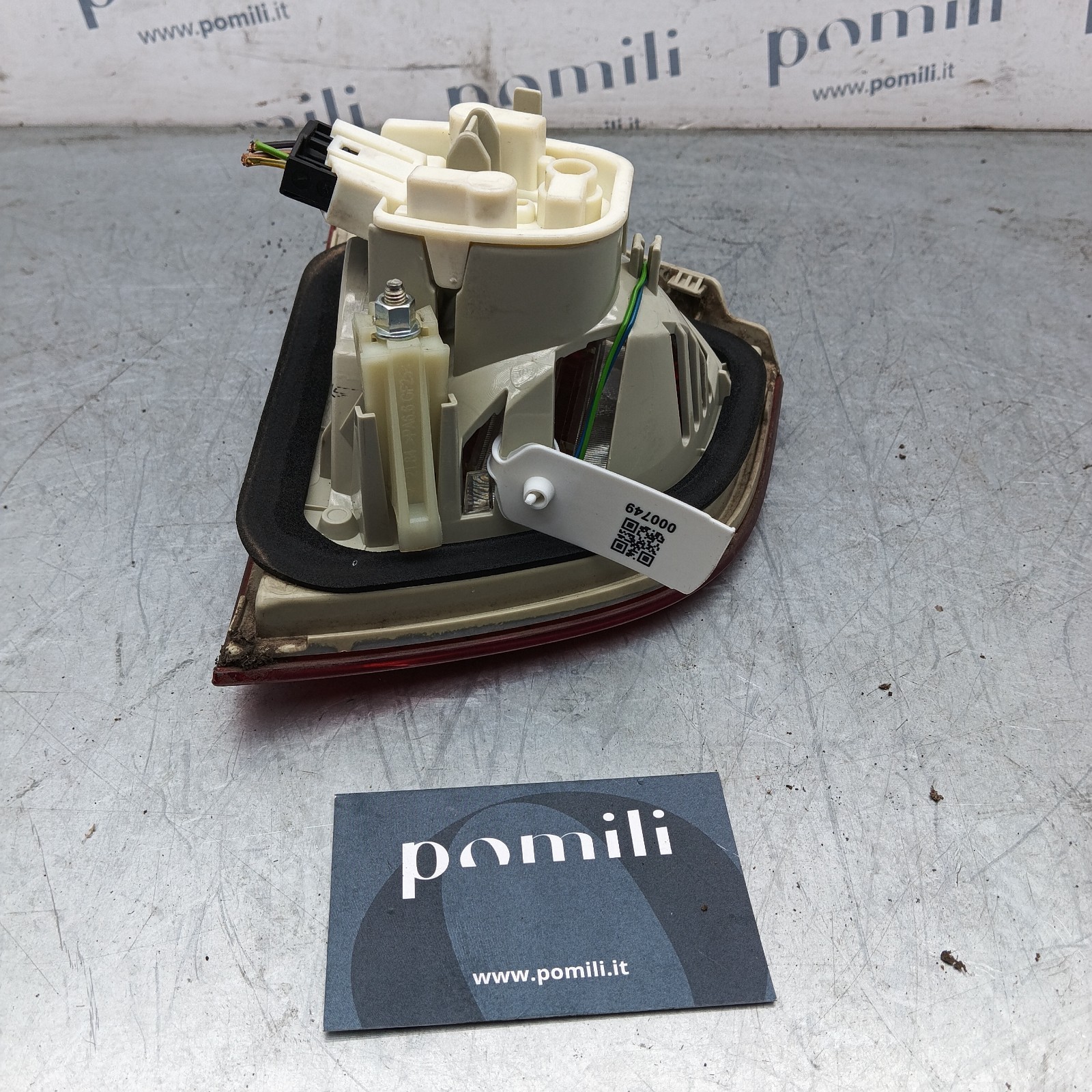 Pomili Fanaleria BMW S3 E90 fanale posteriore interno sinistro usato