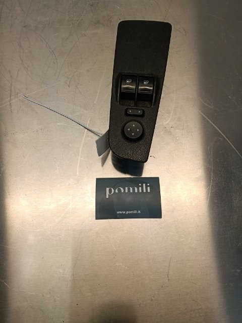 Pomili Rivestimenti interni e parti interne Blocco comandi alzacristalli e retrovisori est. SX FIAT GRANDE PUNTO (2Y) (06/05>12/08<) comando sinistro
