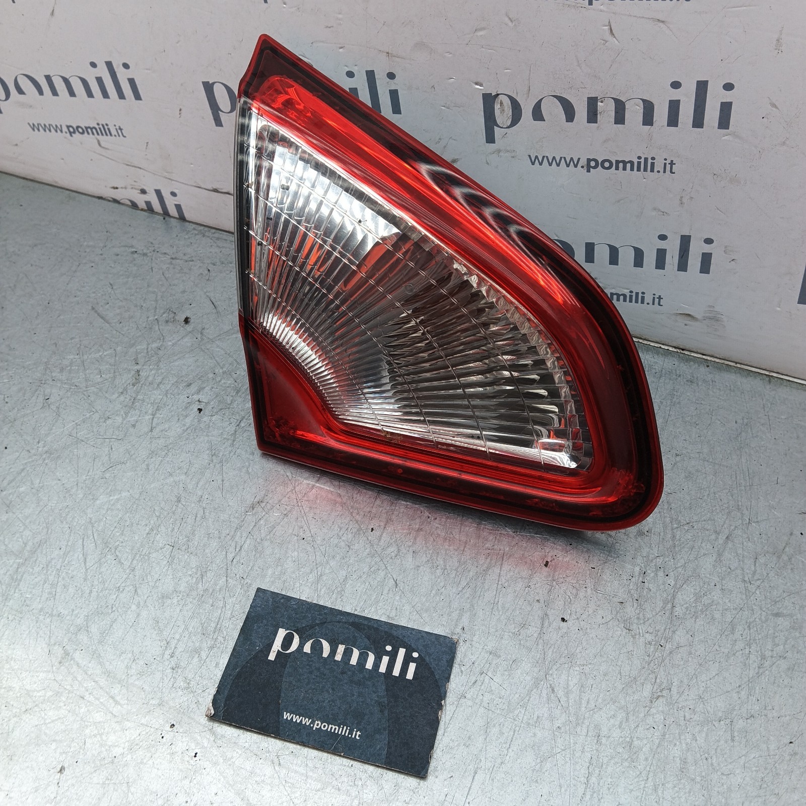 Pomili Fanaleria 89503189 fanale posteriore sinistro portellone Qashqai
