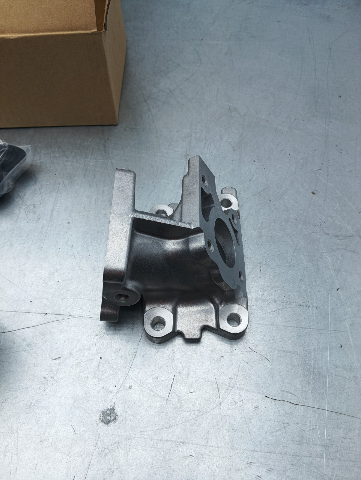 Pomili Motore e cambio con supporti Kit Intercooler Toyota Yaris II 04004-43133