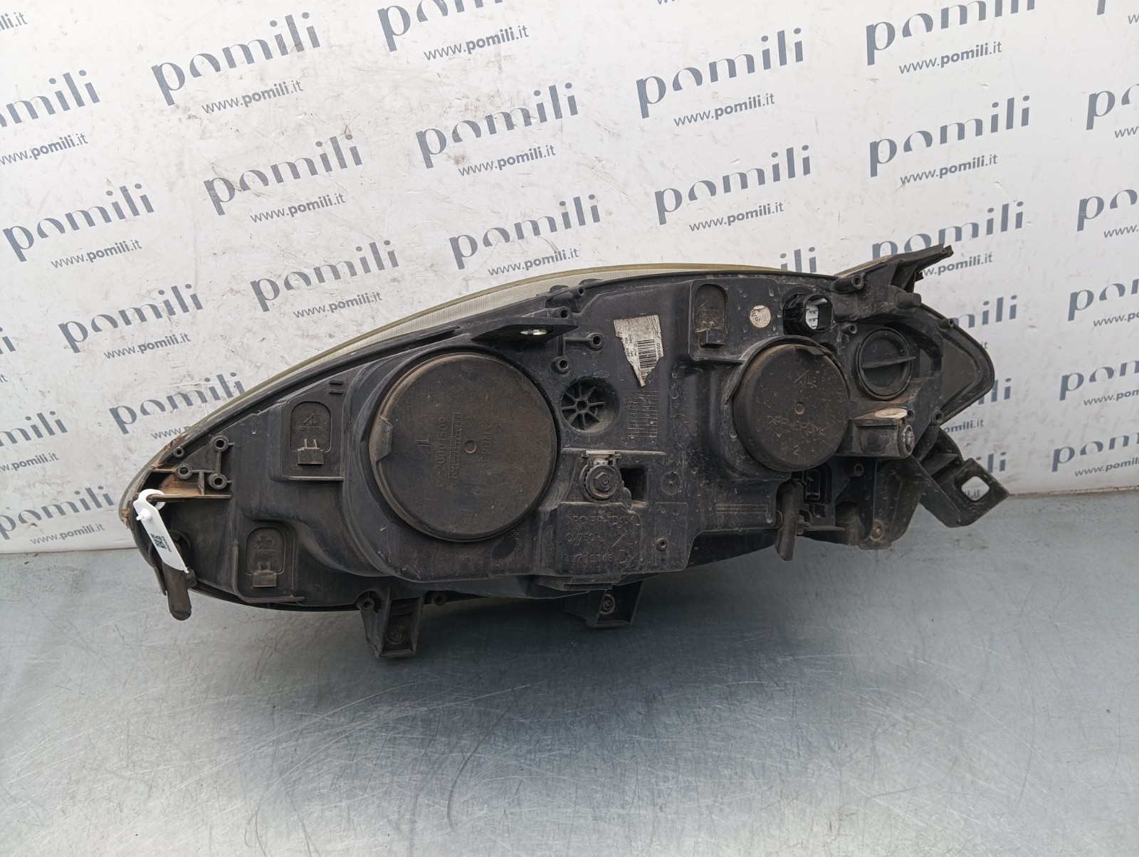 Pomili Fanaleria Faro anteriore destro Fiat Bravo/Croma 43700748 usato opacizzato