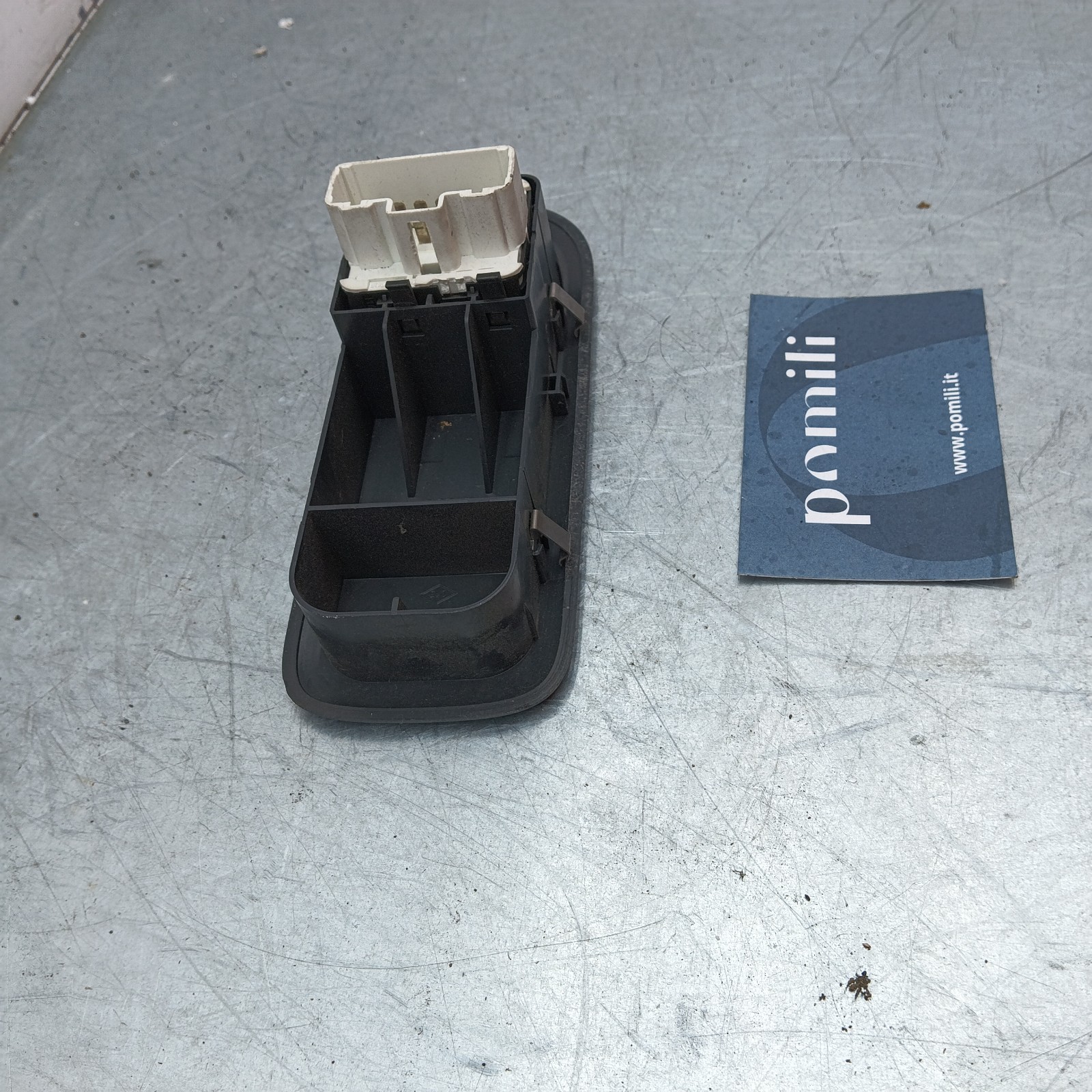 Pomili Rivestimenti interni e parti interne Pulsantiera alzacristalli Renault Clio III sinistra