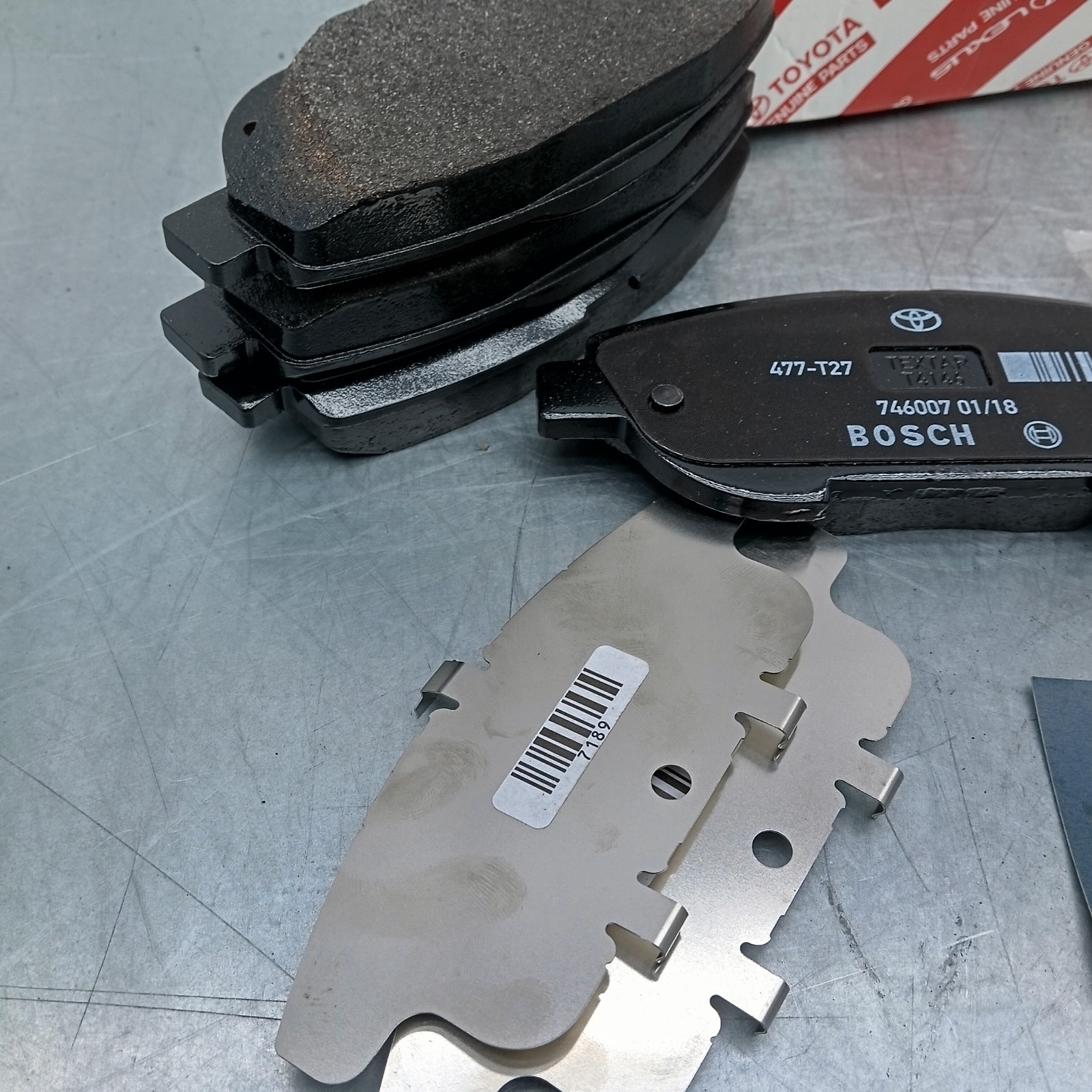 Bosch Toyota Avensis III 04465-05302 pastiglie freno anteriori nuove