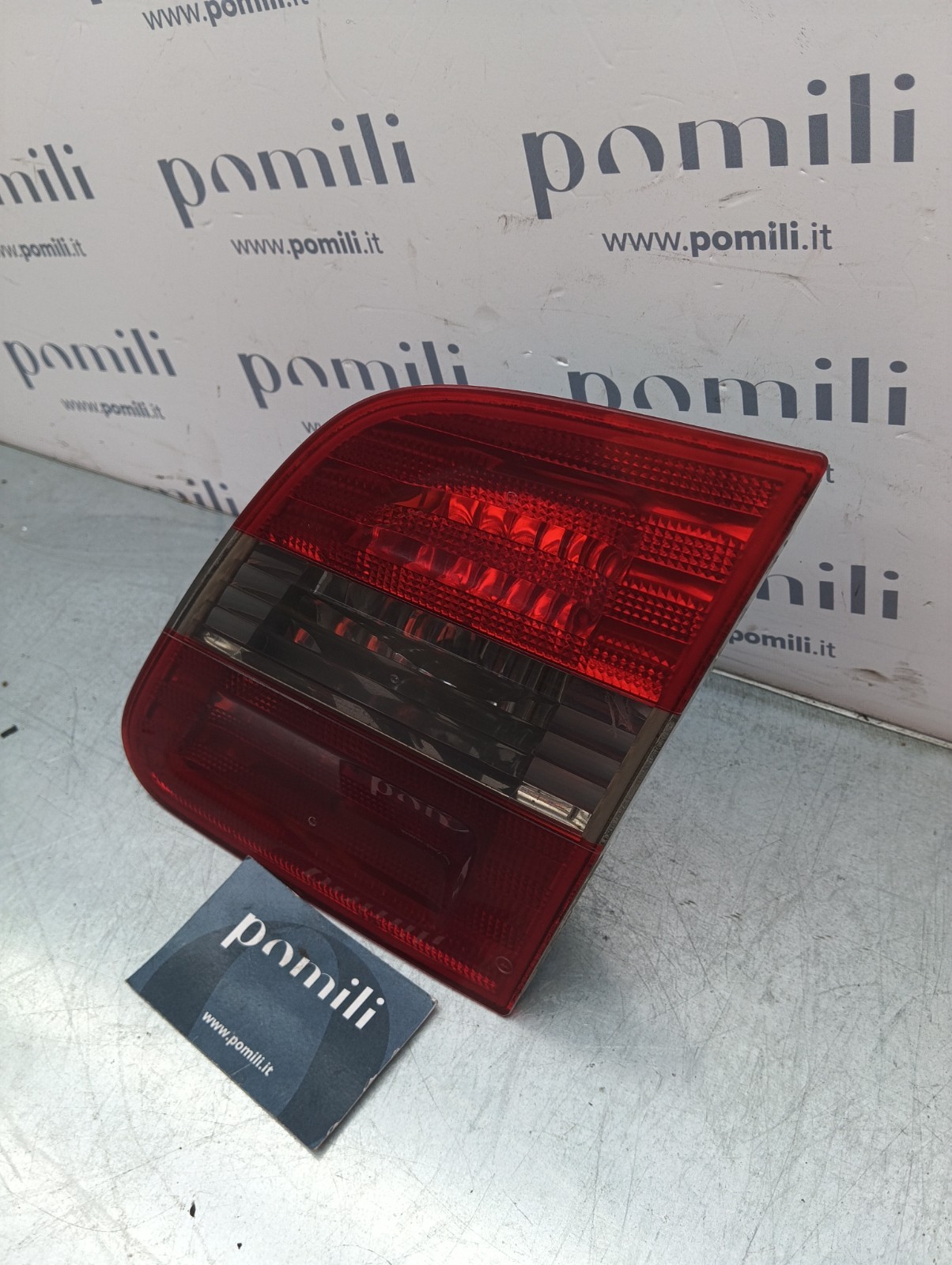 Pomili Fanaleria Mercedes-Benz W245 B180 fanale posteriore destro portellone A1698200677 usato