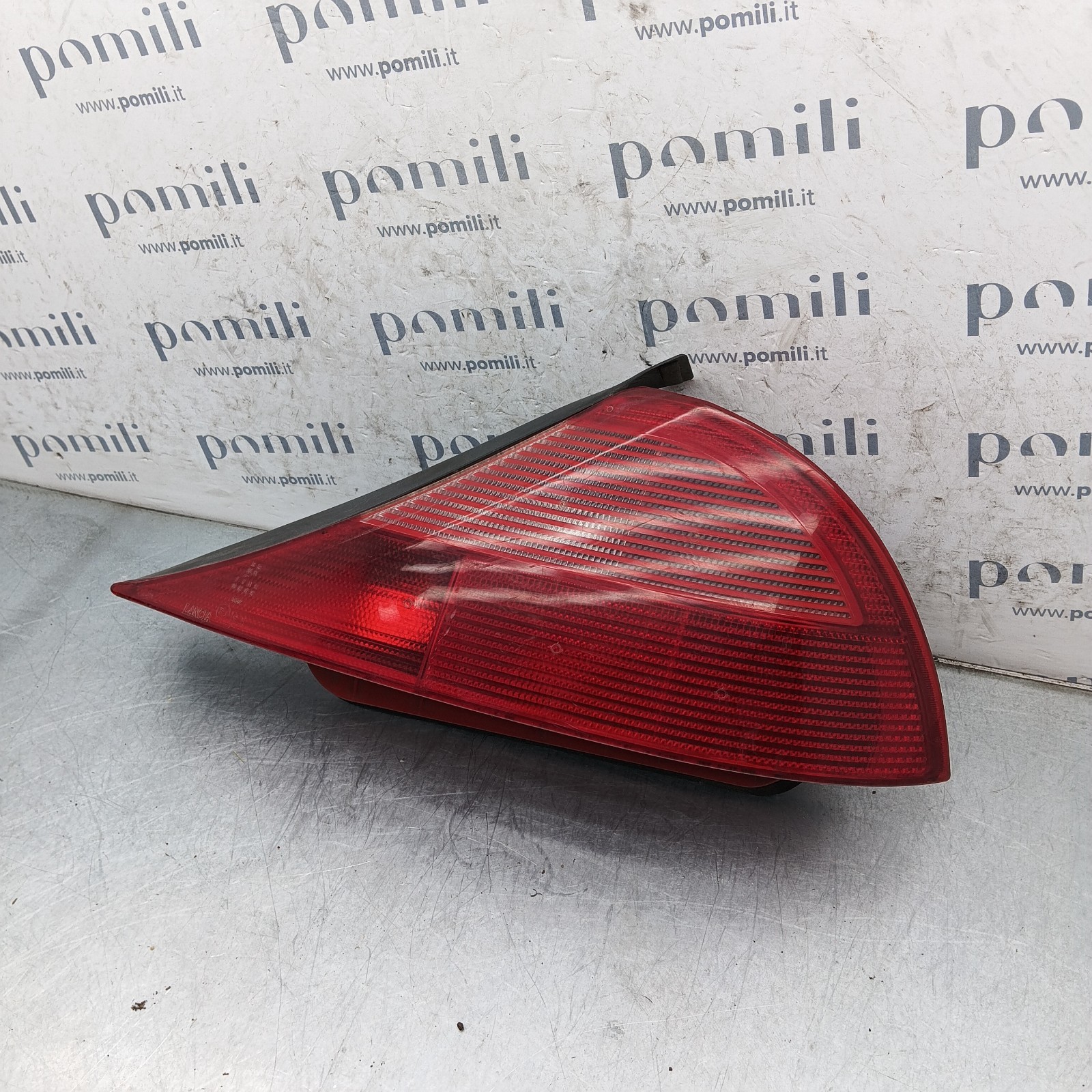 Pomili Fanaleria Fanale posteriore destro Lancia Ypsilon 337508 usato