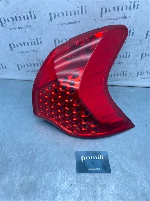 Pomili Fanaleria Fanale post. parte est. DX PEUGEOT 3008 (04/09>10/13<) destro