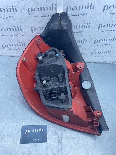 Pomili Fanaleria Fanale post. DX RENAULT CLIO 3a Serie 07/05-05/09
