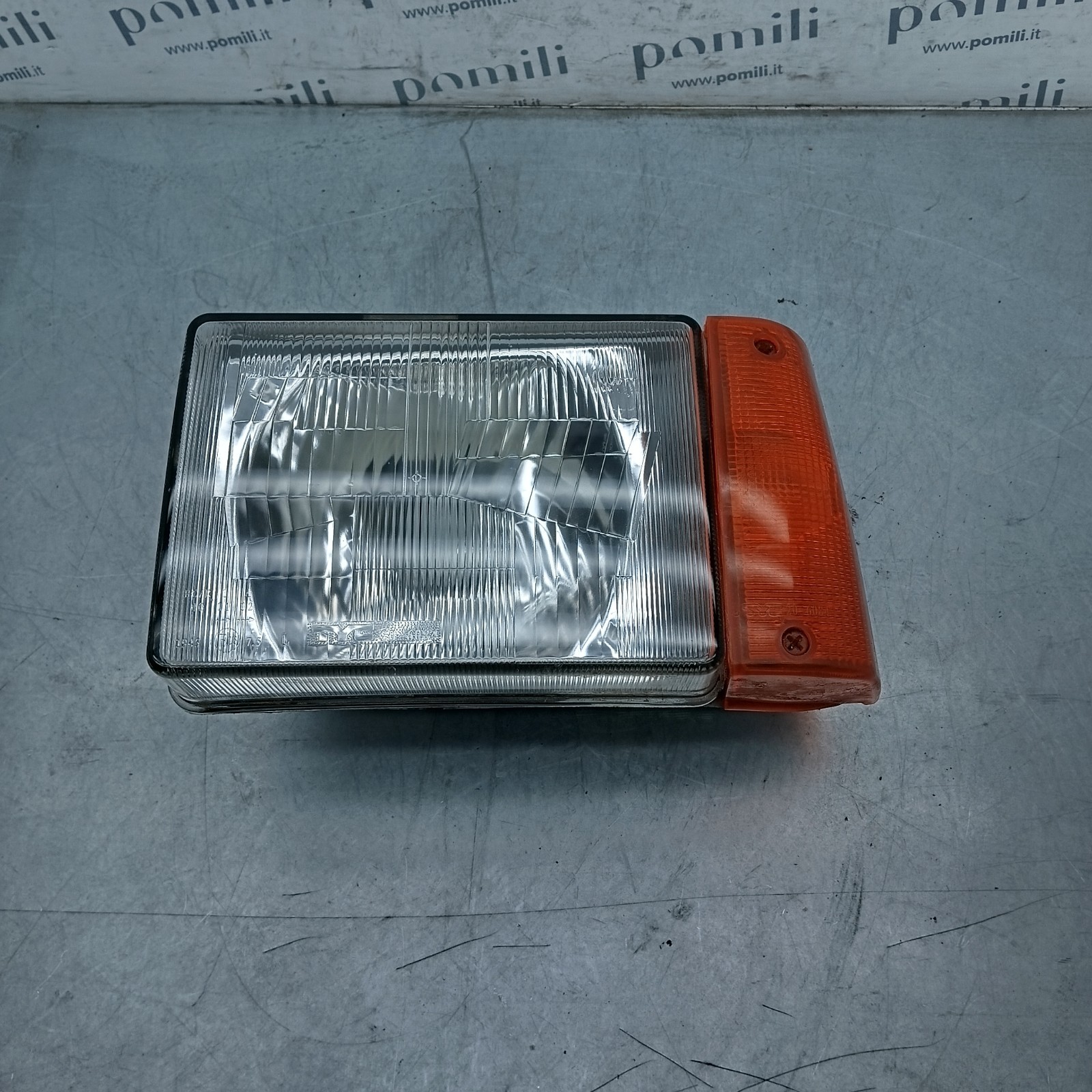 Pomili Fanaleria Fiat Panda 141 faro anteriore sinistro usato