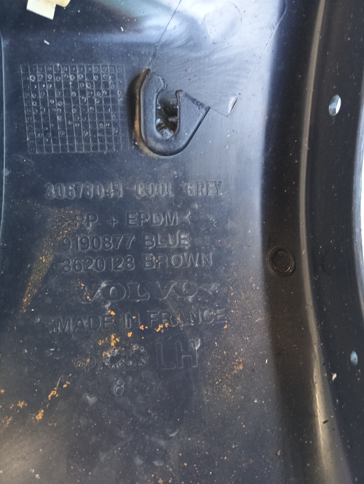 Pomili Lamierati esterni 30678043 arco parafango sinistro Volvo XC70