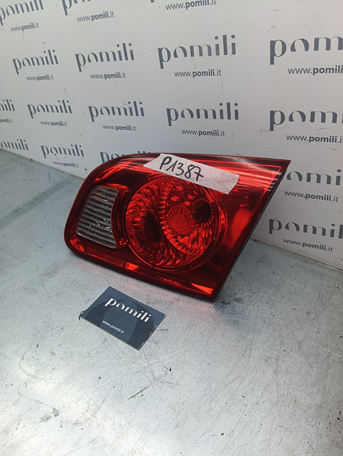 Pomili Fanaleria Hyundai Santa Fe II fanalino interno destro 92406-2B000 usato