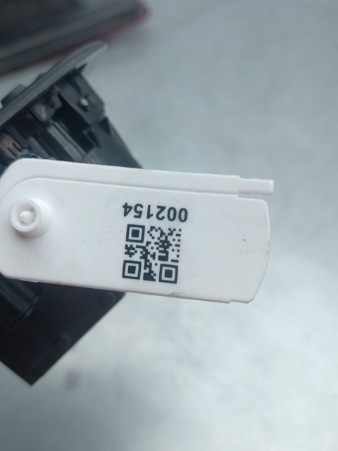 Pomili Rivestimenti interni e parti interne Peugeot 208 alzacristallo elettrico anteriore sinistro