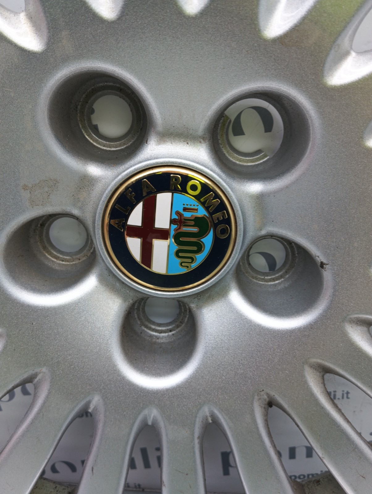 Pomili Altro auto Alfa Romeo 147 borchia R15 OEM 60695794