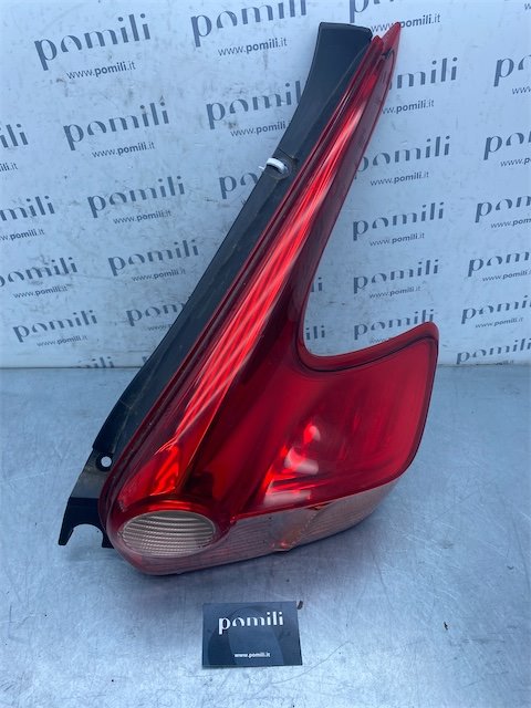 Pomili Fanaleria Nissan Juke F15E fanale posteriore destro